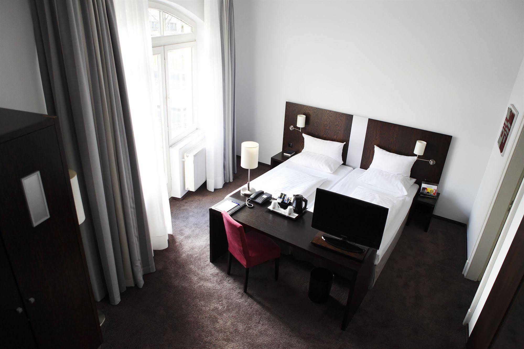 Astor & Aparthotel Köln Exterior foto